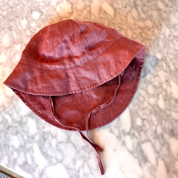 Toddler linen sun hats. Briar (tan) 12-24m, H&M (rose) 18m-2T - Picture 5 of 7